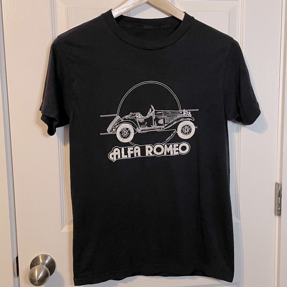 VTG 80s black single stitch tee w/ Alfa Romeo graphic sz M - Picture 1 of 8